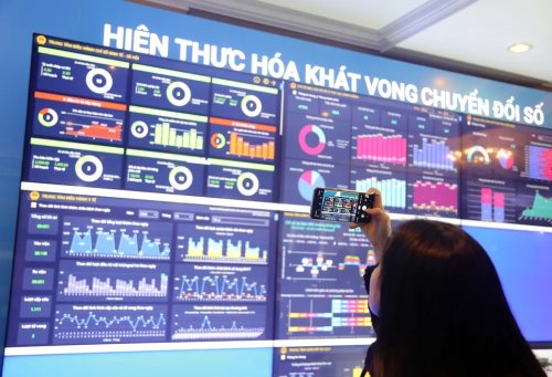 hien-thuc-hoa-khat-vong-chuyen--oi-so--anh--phi-long--39893509269124372277182.jpg