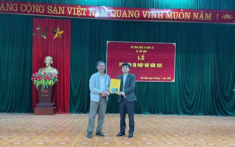Sáng ngày 23/1/2025, Hội đồng nghĩa vụ xã Cẩm Bình tổ chức lễ phát lệnh gọi nhập ngũ năm 2025.