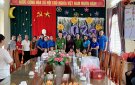 TRAO QUÀ TẾT TRUNG THU CHO CÁC EM HỌC SINH CÓ HOÀN CẢNH KHÓ KHĂN TRÊN ĐỊA BÀN XÃ CẨM BÌNH