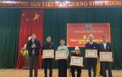 Lễ trao Huy hiệu Đảng cho Đảng viên tới kỳ nhận huy hiệu Đảng đợt 2/9/2023